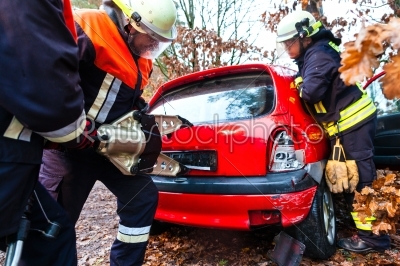 Accident - Fire brigade rescues Victim of a car crash