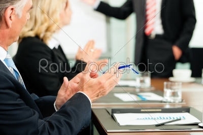 Applause for a presentation in meeting