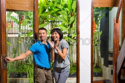 Asian couple moving in the new home
