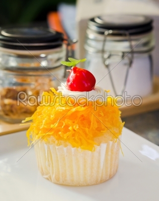 gold egg yolks thread cake