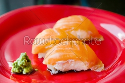 salmon sushi 