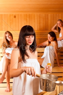 sauna wellness - four women in Spa 