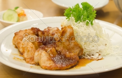 sauteed pork with ginger sauce 