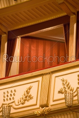 Vienna Oper Box