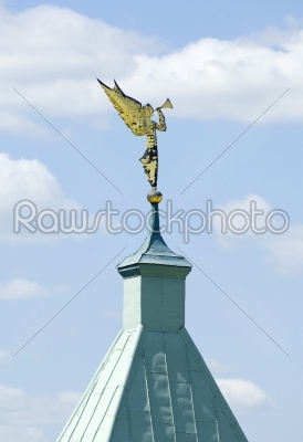 Angel statue blowing horn