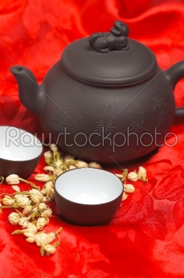 jasmine tea over red silk