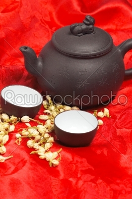 jasmine tea over red silk