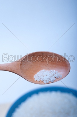 raw white rice 