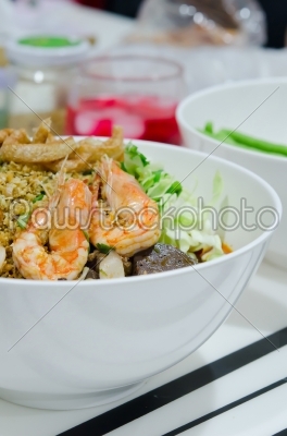  famous  Thai noodles