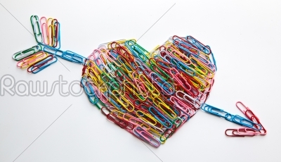 arrow striked heart paper clips