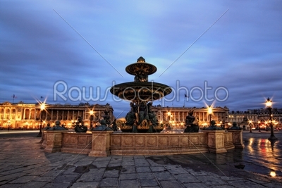 Fountain at Place de la Concord by dusk