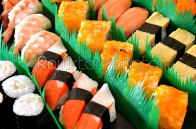 Mixed sushi