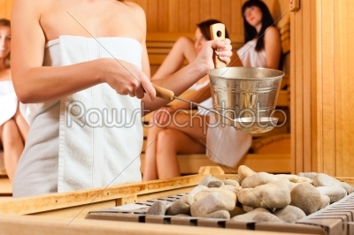 sauna wellness - four women in Spa