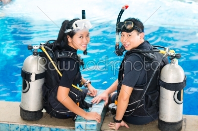 Teacher and student in a diving school