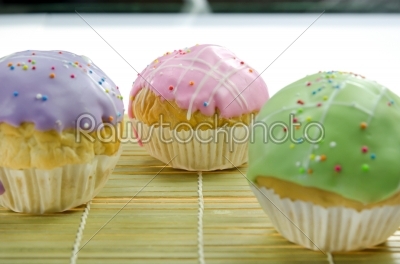 three cupcake