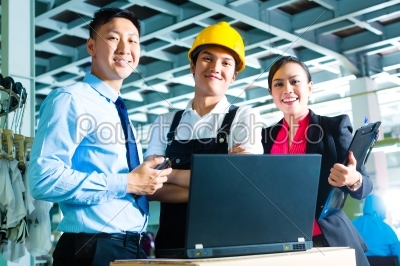 Worker, Production manager and owner in factory