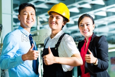 Worker, Production manager and owner in factory