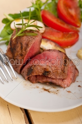 beef filet mignon grilled with vegetables