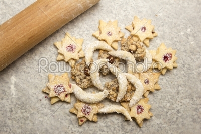christmas cakes with rolling pin