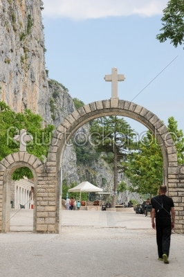 entrance to the monastery of Ostrog