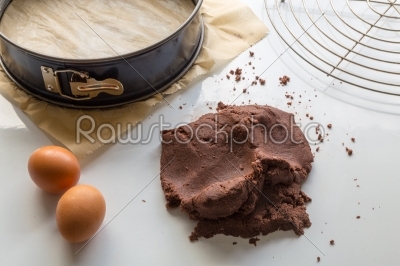 Russian plucking cake is prepared in a baking dish 