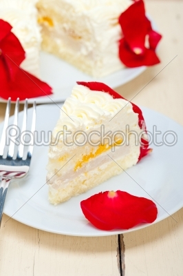 whipped cream mango cake